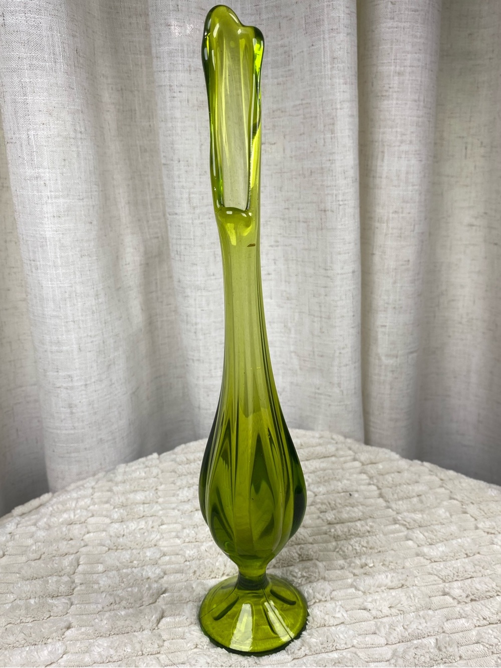 Viking Vintage Epic 6-Petal Avocado Green 12” Swung Bud Vase Mid-Century Mod